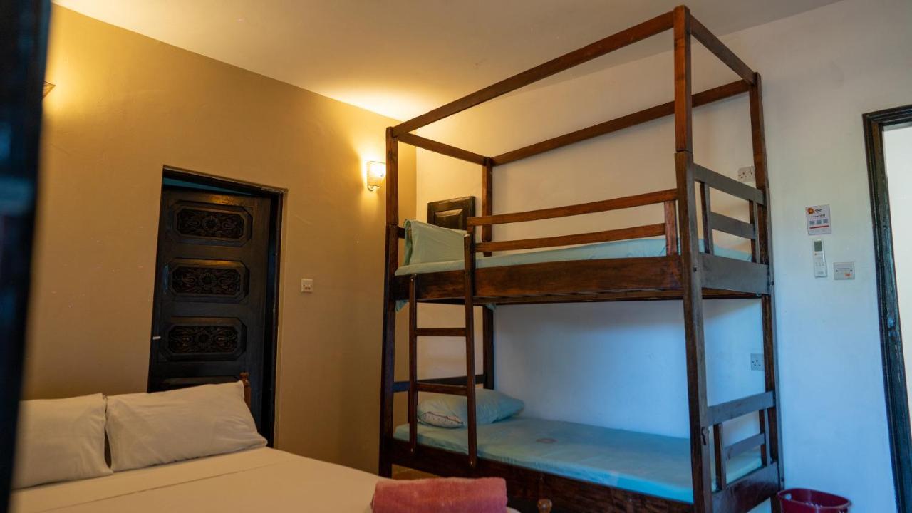 Hostel Tulia House Backpackers Mombasa Zewnętrze zdjęcie