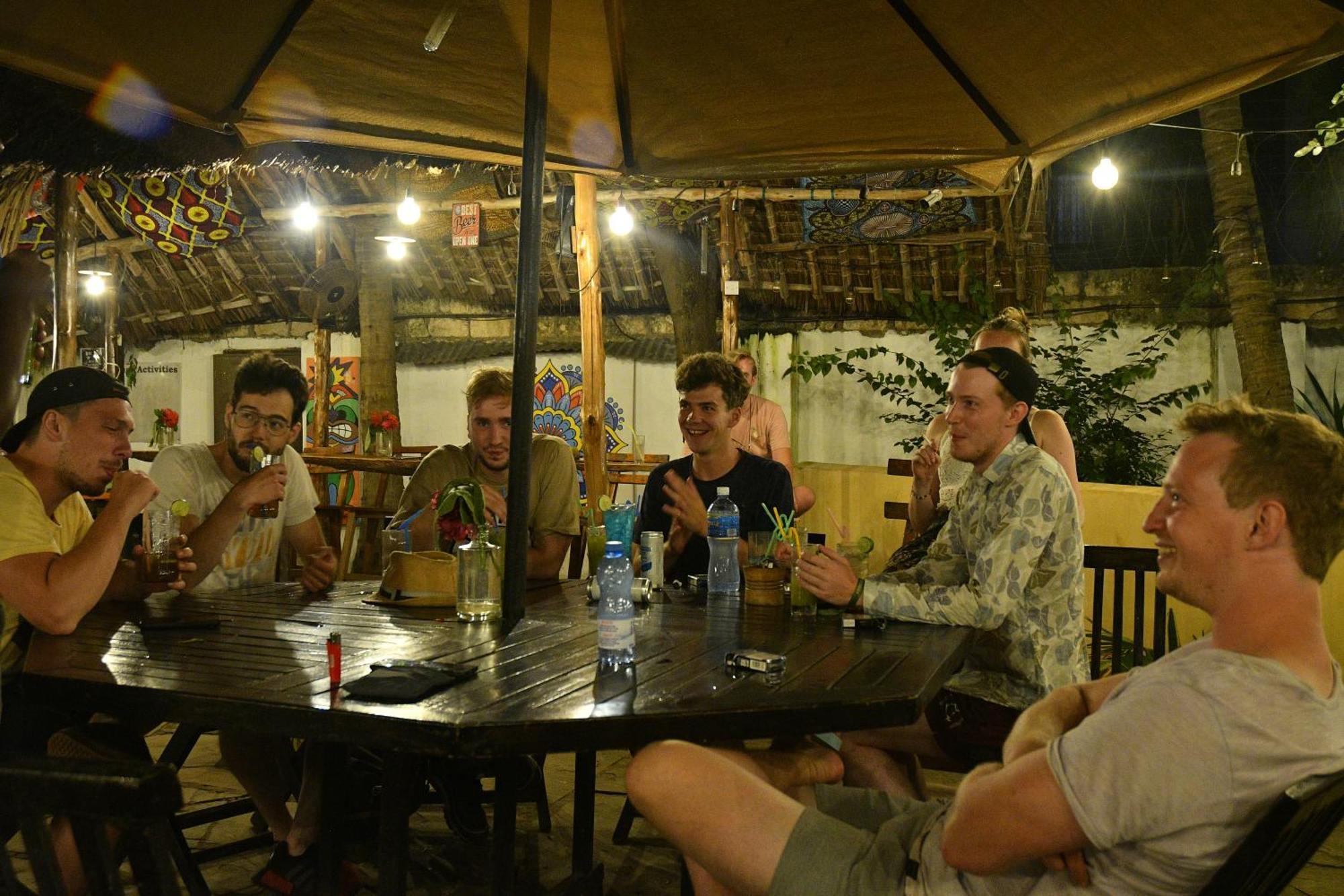 Hostel Tulia House Backpackers Mombasa Zewnętrze zdjęcie