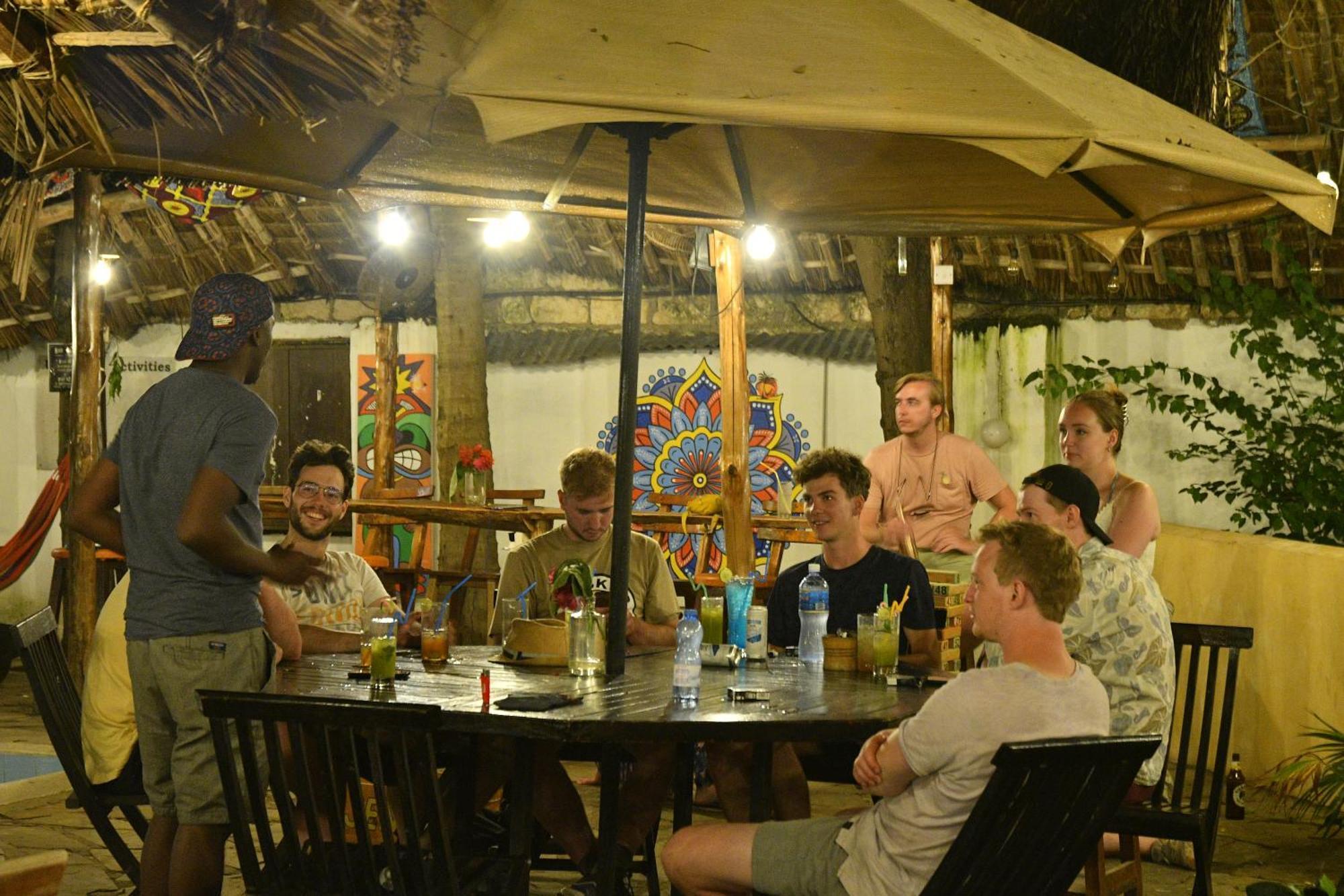 Hostel Tulia House Backpackers Mombasa Zewnętrze zdjęcie