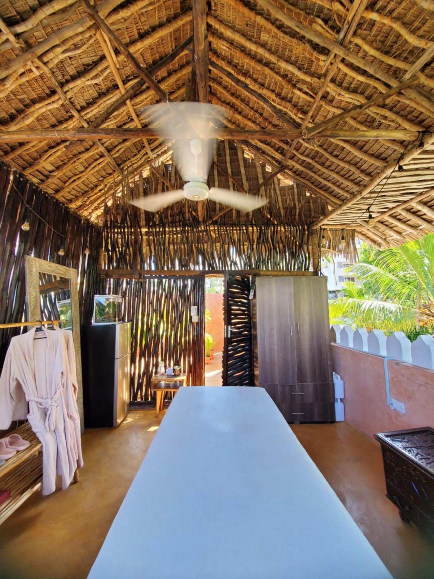 Hostel Tulia House Backpackers Mombasa Zewnętrze zdjęcie