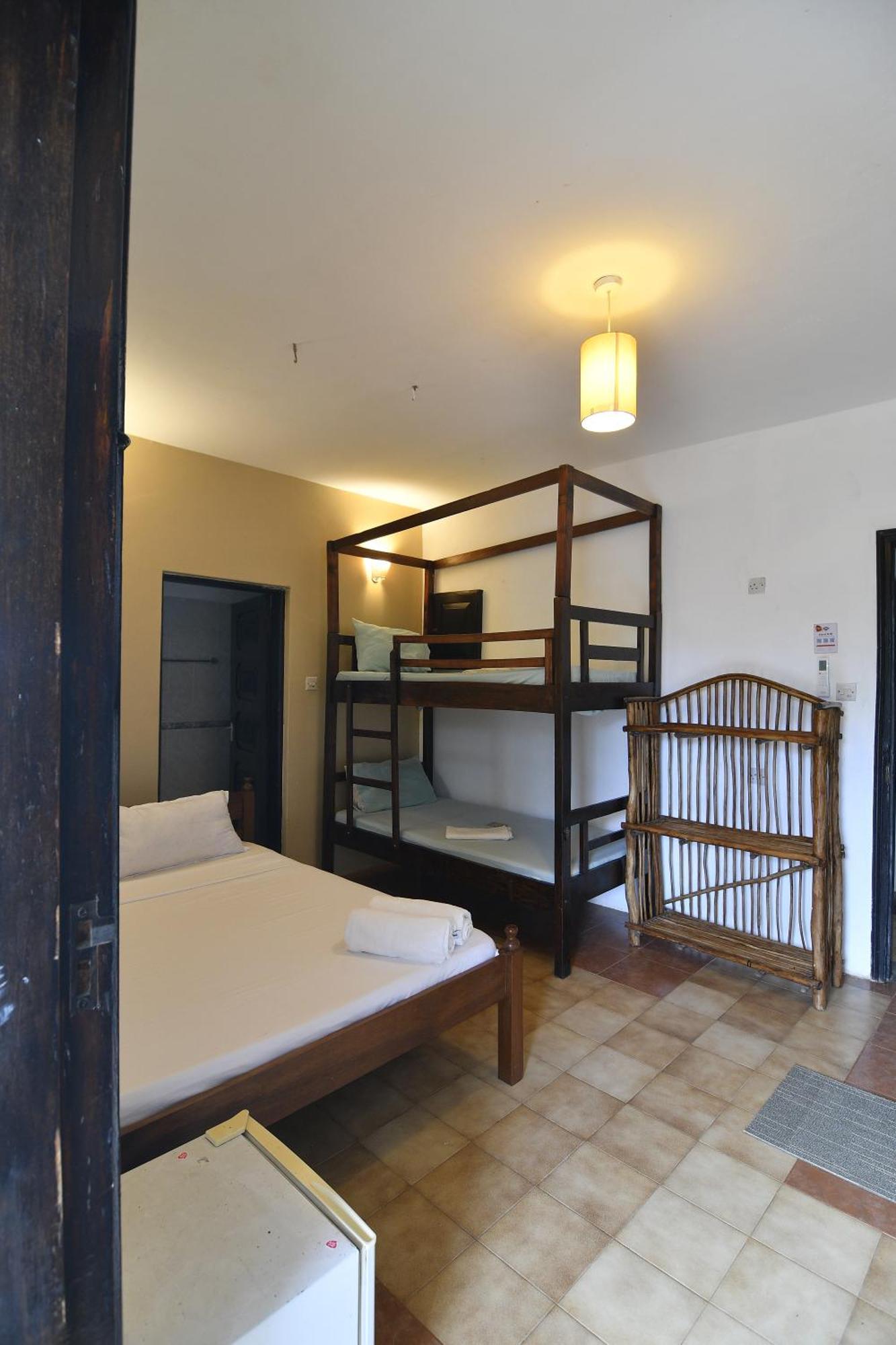 Hostel Tulia House Backpackers Mombasa Zewnętrze zdjęcie