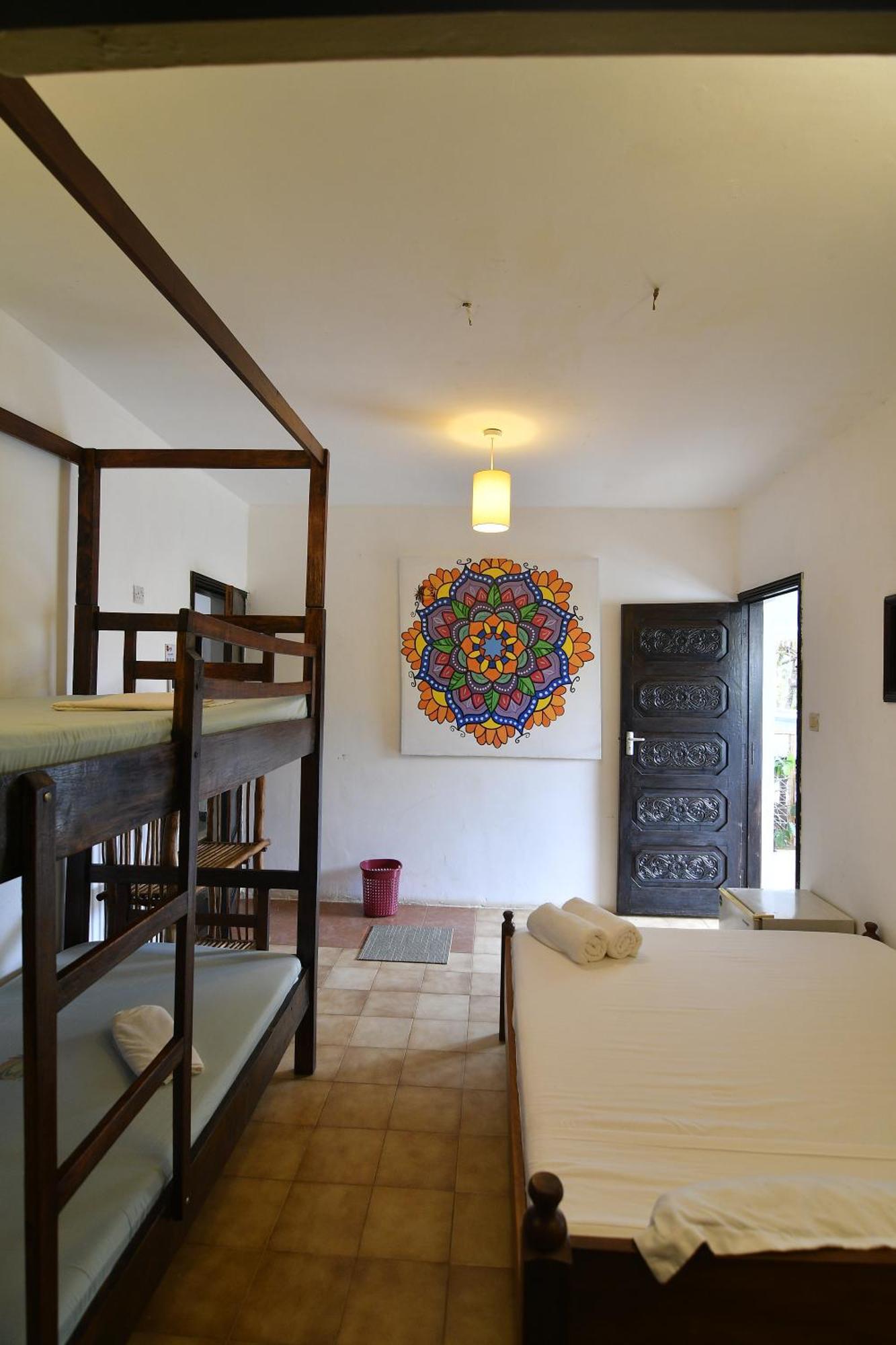 Hostel Tulia House Backpackers Mombasa Zewnętrze zdjęcie